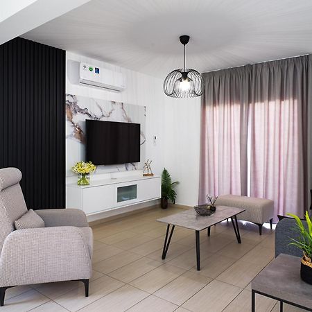 Luxvillasrentals Ajia Napa Zewnętrze zdjęcie
