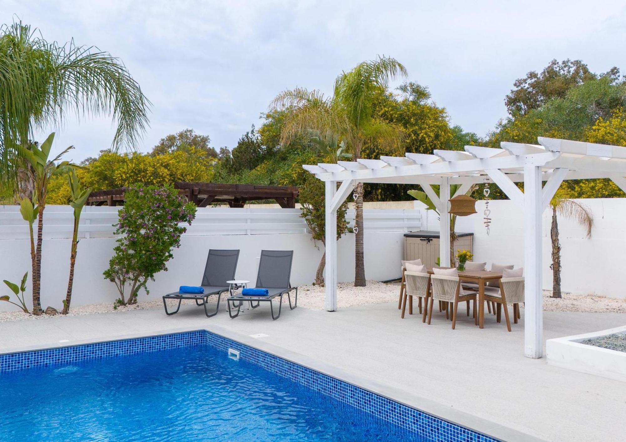 Luxvillasrentals Ajia Napa Zewnętrze zdjęcie