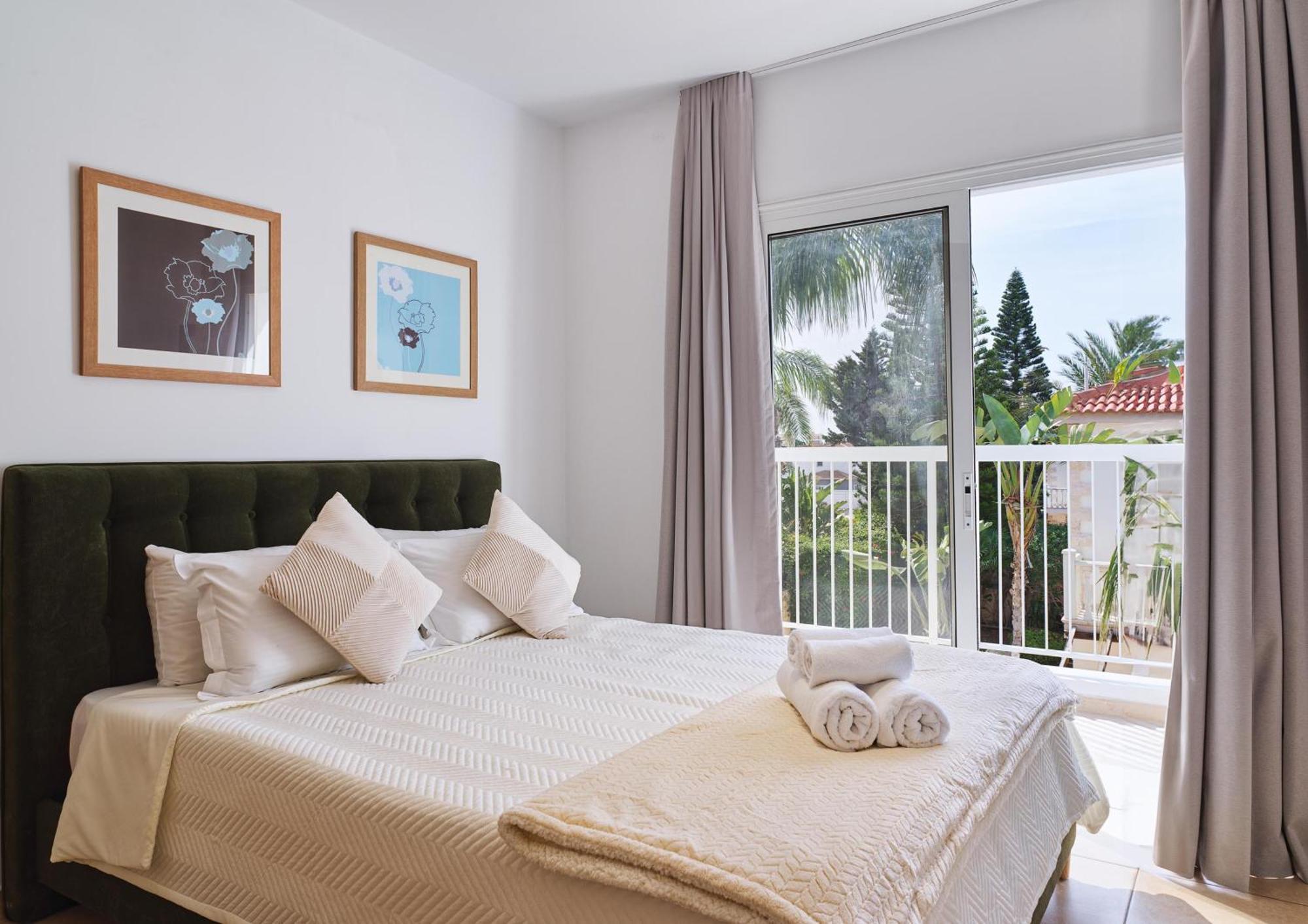 Luxvillasrentals Ajia Napa Zewnętrze zdjęcie